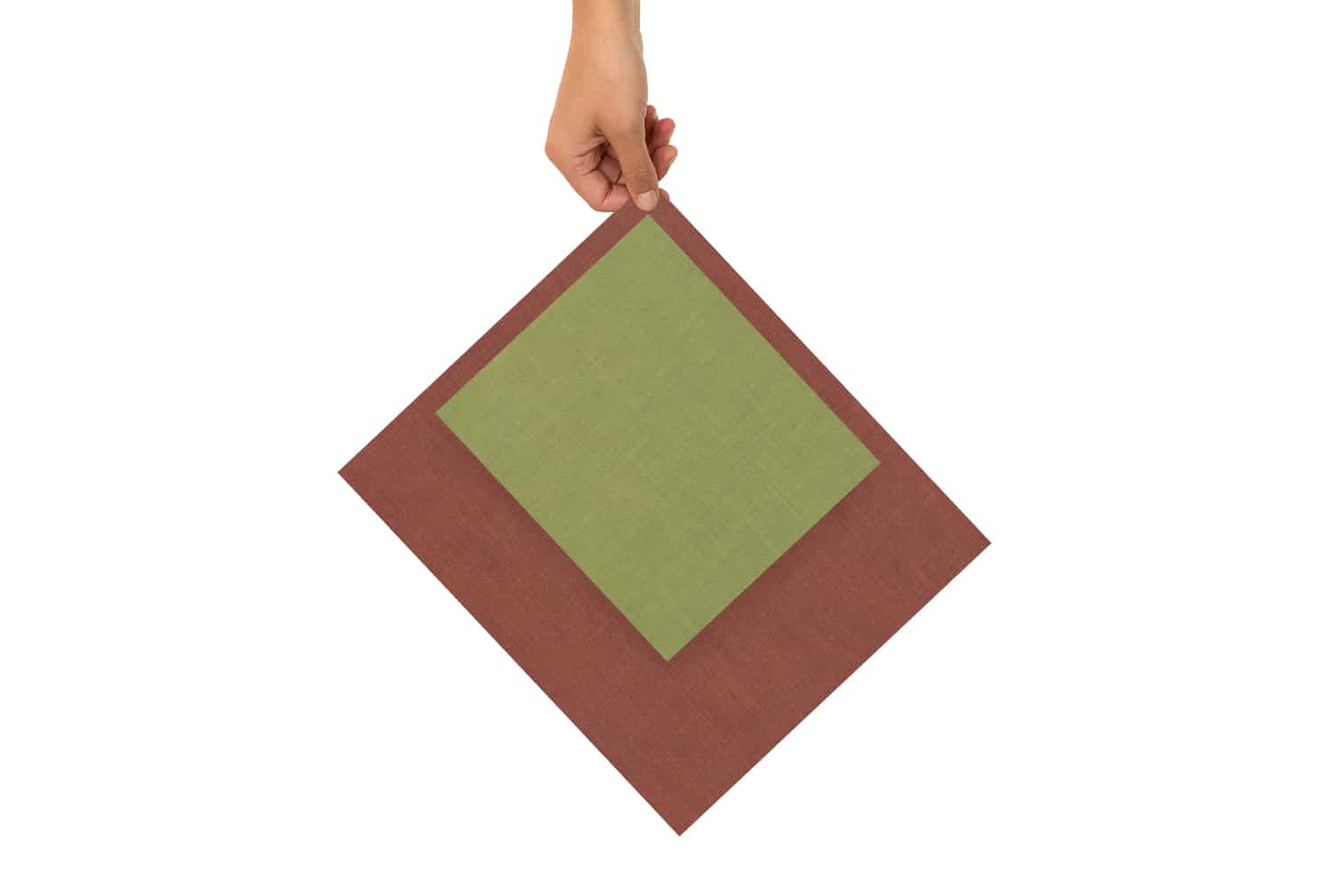 Two beeswax wraps in red and green